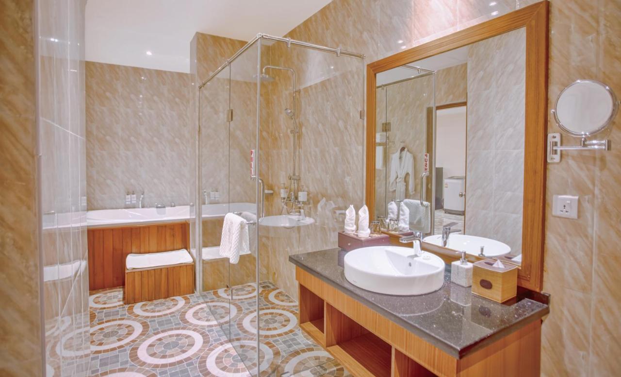 Sunset Palace View Suites Mandalay Exterior photo